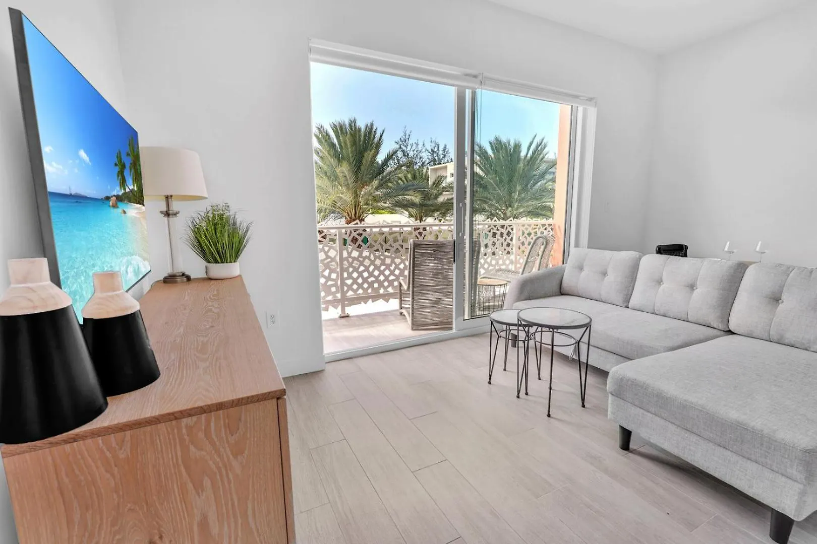 Apartment Modern 1Br Condo, 2 Min Walk To Prime Seven Mile Beach, The Grove Unit 33 West Bay